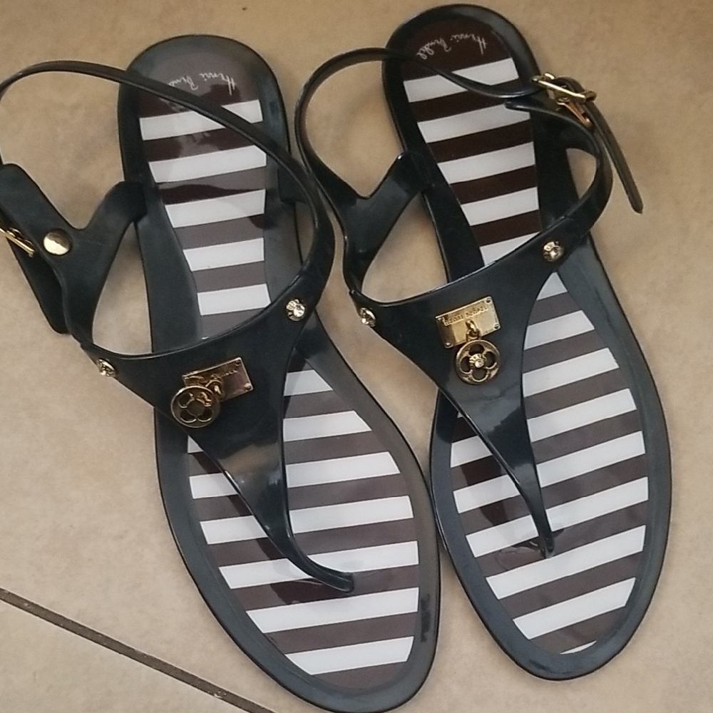Vintage Henri Bendel Black and Gold Sandals with Elegant Straps. Size 10